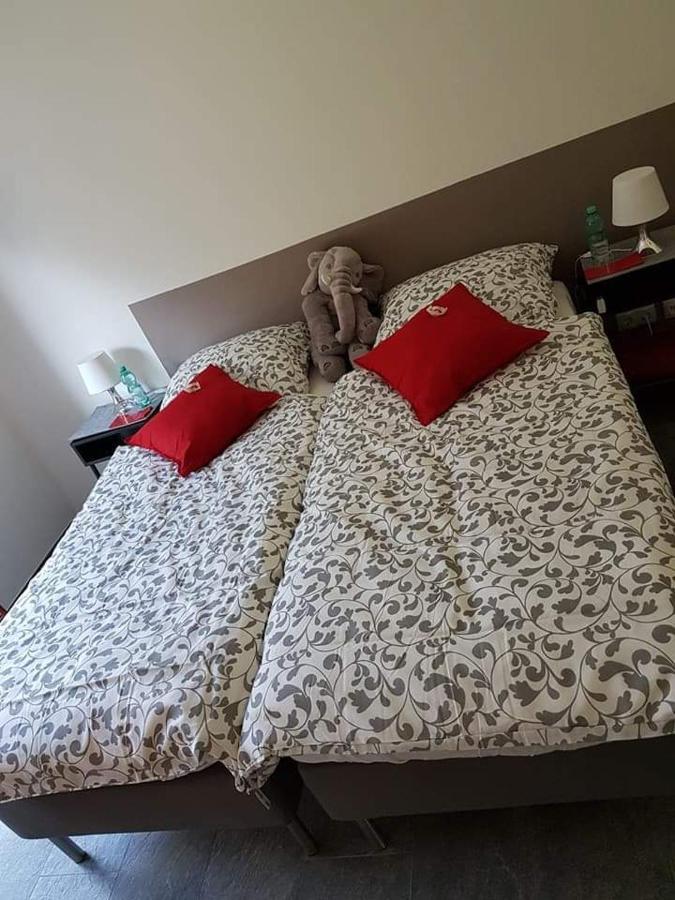 Ferienhaus Am Paradies Neuschoo 外观 照片